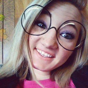 Meet your Posher, Kelia